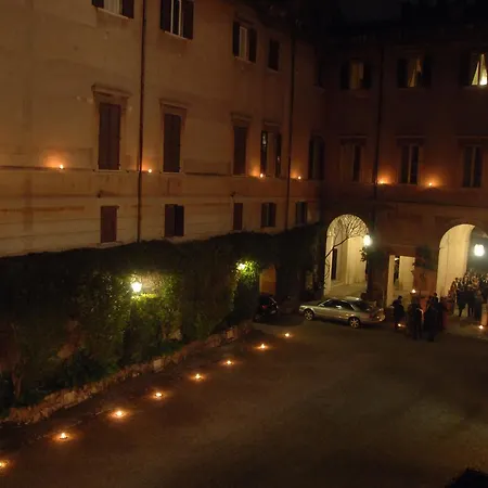 Pensionat Relais Palazzo Orsini *